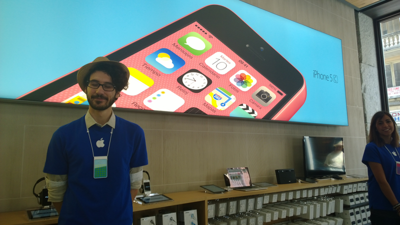 Illustration for article titled Así es el nuevo Apple Store de la Puerta del Sol de Madrid